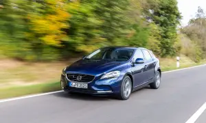 Volvo V40 jaki silnik wybrać? Porównanie opcji i ich zalety