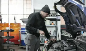 Ile zarabia mechanik z własnym warsztatem? Odkryj zaskakujące fakty