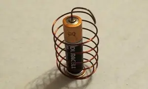 Jak zrobić silnik elektryczny z baterii i magnesu - proste kroki i porady
