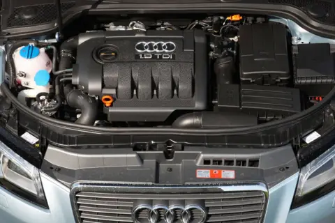 Silnik 1.9 TDI w Audi A3 2025, gotowy do drogi.