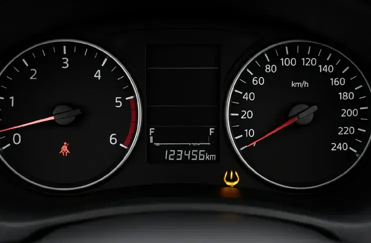 Jak wyłączyć kontrolkę ciśnienia w oponach ford i uniknąć problemów