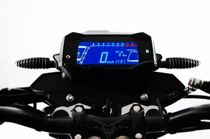 Zdjęcie Co to jest motorower? Poznaj jego cechy, zastosowanie i prawo