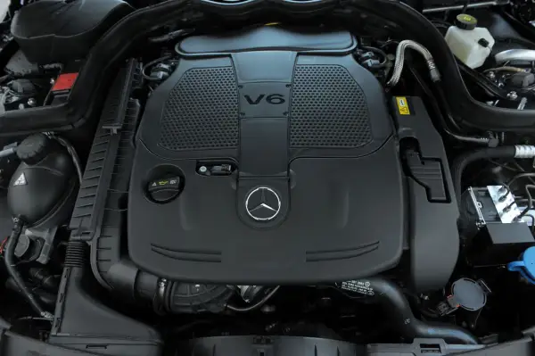 Mercedes W204 jaki silnik - poznaj najlepsze opcje i ich moc