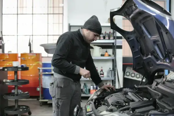 Ile zarabia mechanik z własnym warsztatem? Odkryj zaskakujące fakty